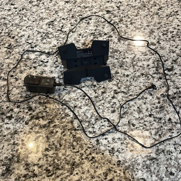 PS4 Dual Charging Stand - Picture 4 of 8